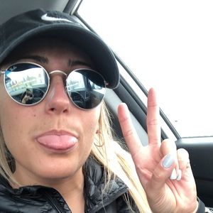 Meet your Posher, Elissa